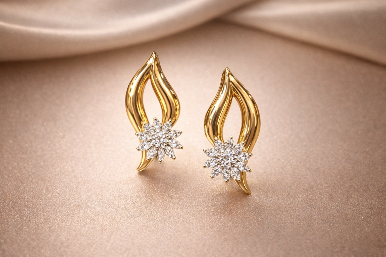 Kerasus Diamond Floral Detail Gold Earrings – 18K