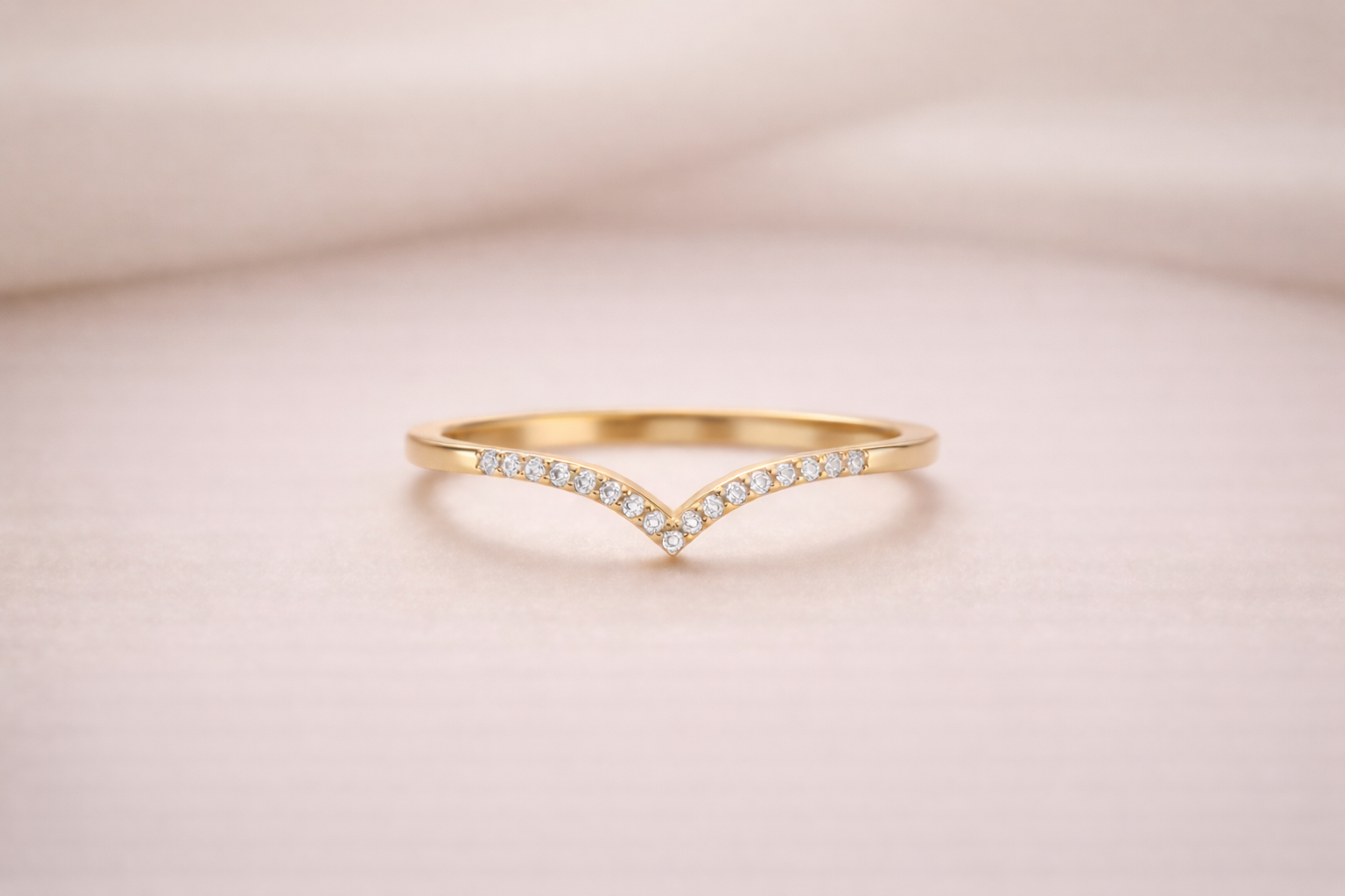 Kerasus 09 Diamond V Band Ring – 14K Gold