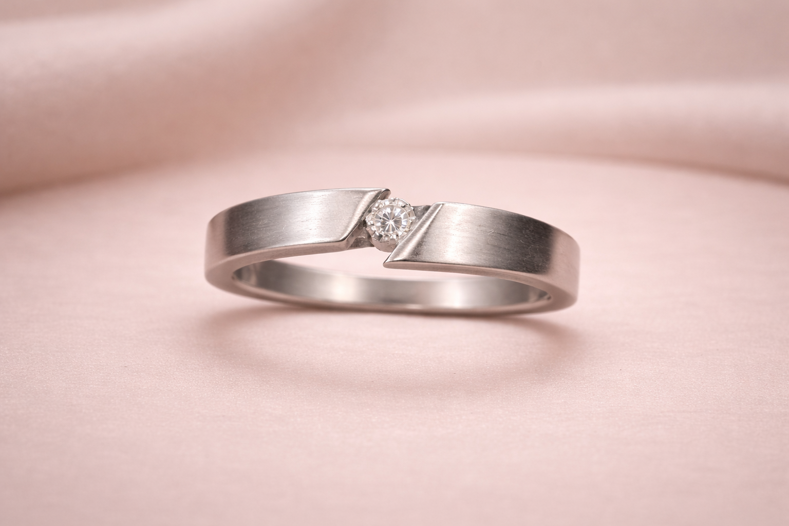 Kerasus 01 Diamond Open Ring – 14K Gold