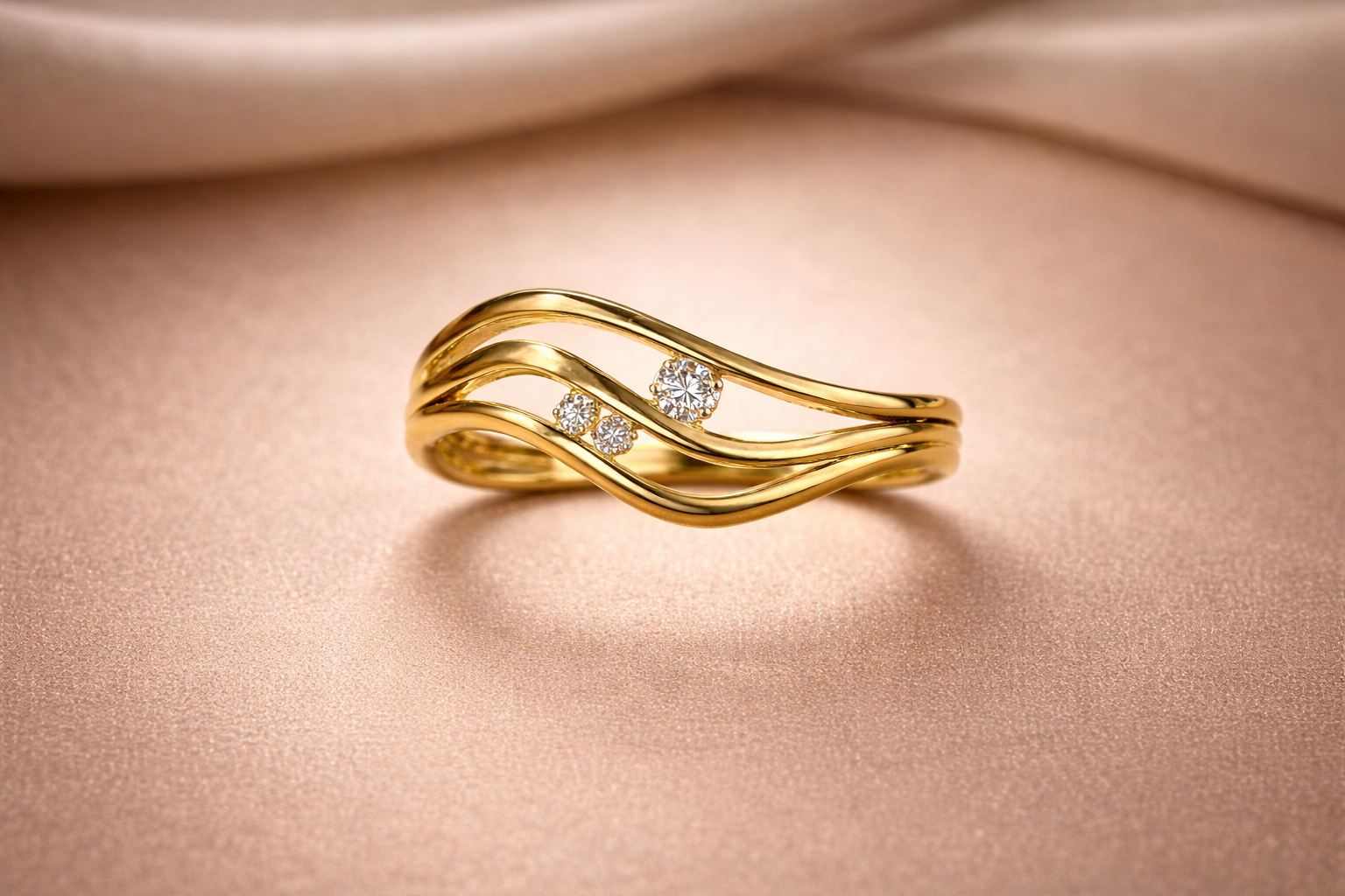 Kerasus Wave Diamond Ring – 14K Gold