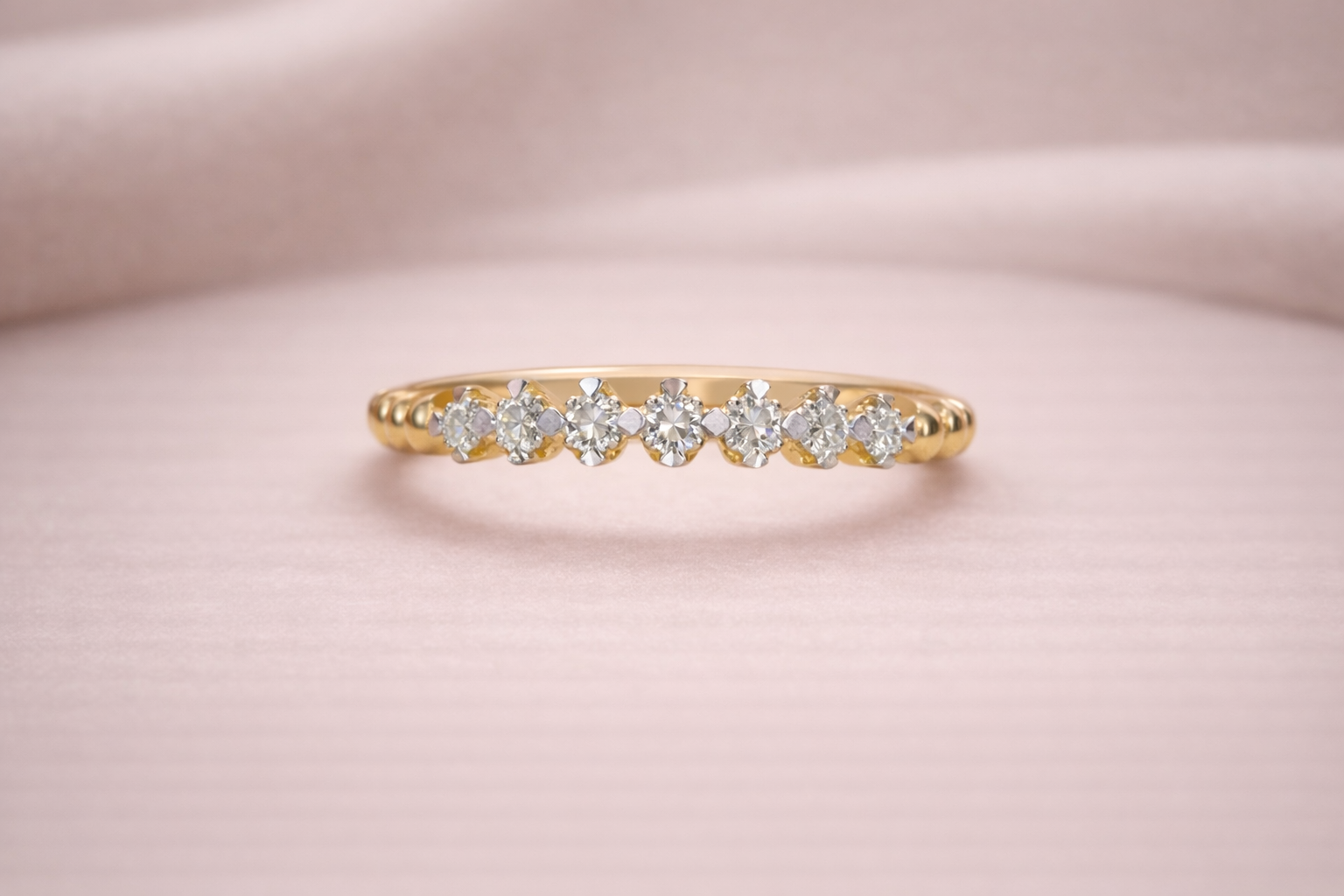 Kerasus 19 Diamond Band Ring – 14K Gold